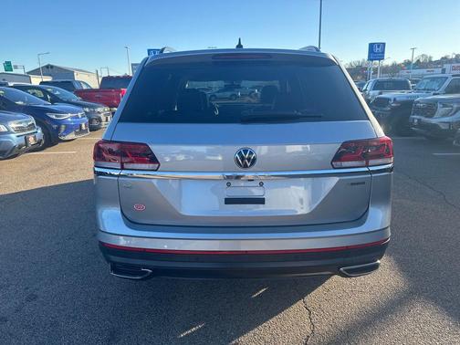 2023 Volkswagen Atlas 2.0T SE w/Technology 4MOTION