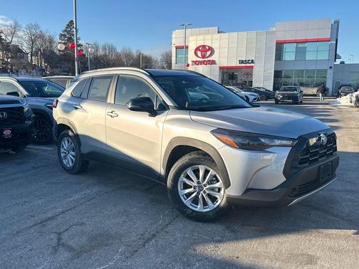 2026 Toyota Corolla Cross LE