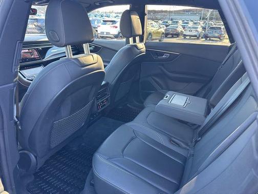 2021 Audi Q8 55 Premium Plus
