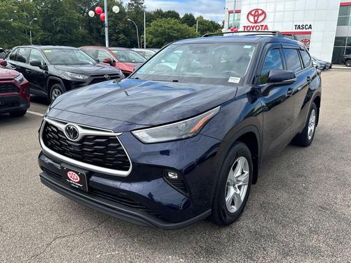 2022 Toyota Highlander LE