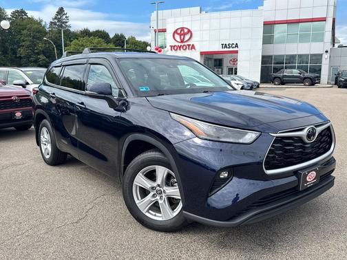 2022 Toyota Highlander LE