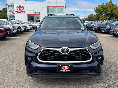 2022 Toyota Highlander LE