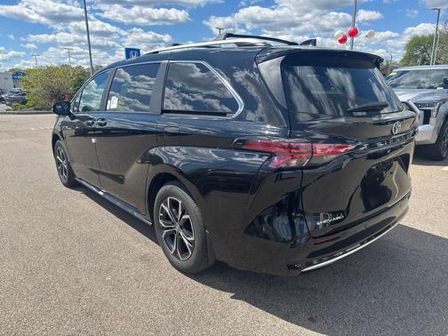 Midnight Black Metallic 2026 Toyota Sienna Platinum