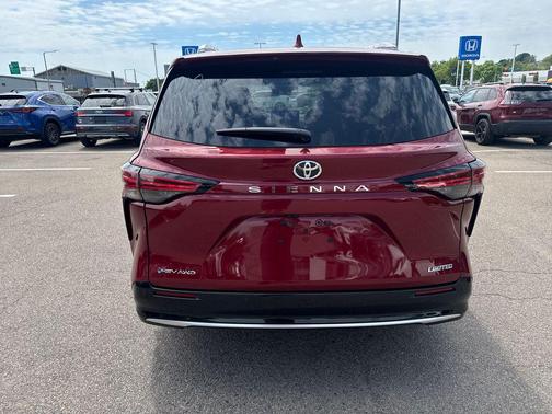 Ruby Flare Pearl 2026 Toyota Sienna Limited