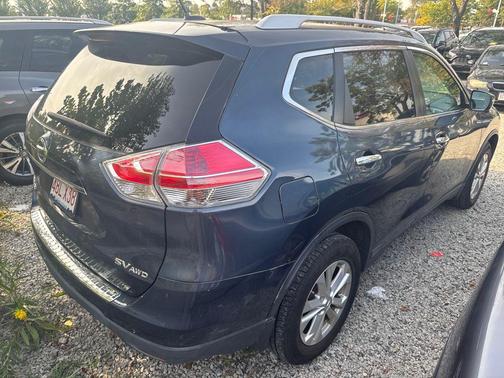 2016 Nissan Rogue SV