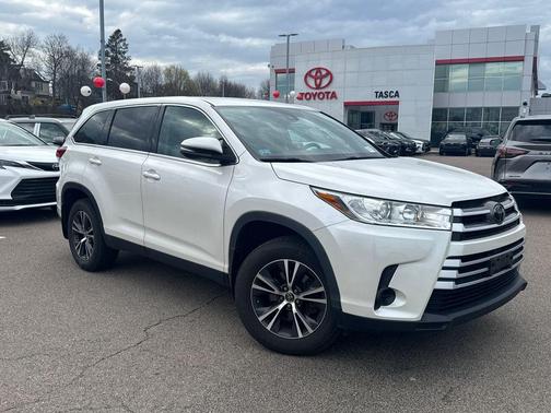 Blizzard Pearl 2019 Toyota Highlander LE