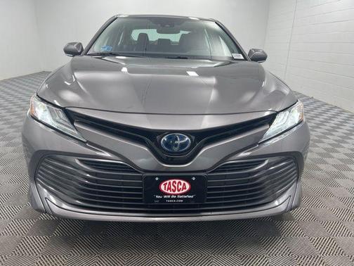 2020 Toyota Camry Hybrid XLE