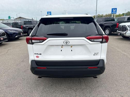 Ice Cap 2025 Toyota RAV4 Hybrid XLE