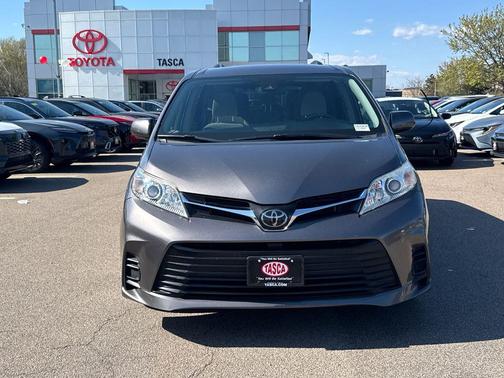 Predawn Gray Mica 2019 Toyota Sienna LE