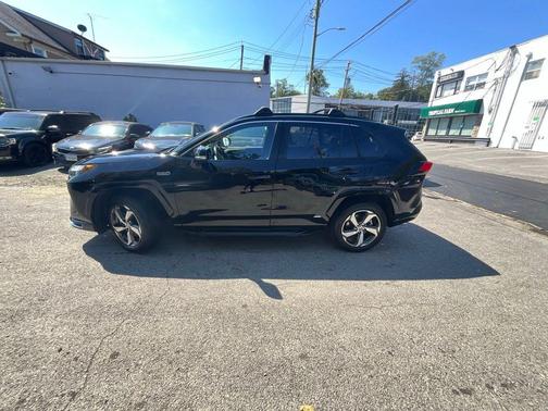2023 Toyota RAV4 Prime SE