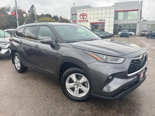 2022 Toyota Highlander LE