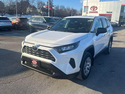 2022 Toyota RAV4 LE
