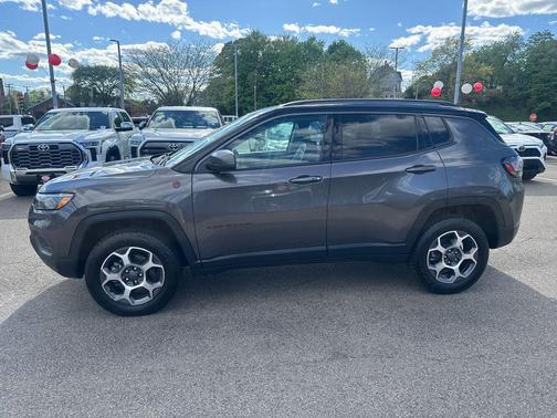 Granite Crystal Metallic Clearcoat 2022 Jeep Compass Trailhawk