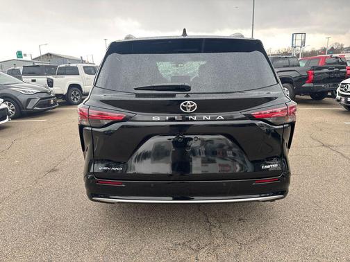 Midnight Black Metallic 2026 Toyota Sienna Limited