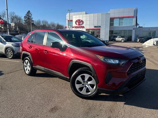 2020 Toyota RAV4 LE