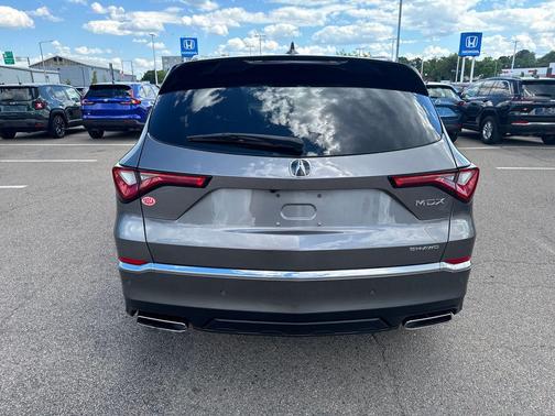 Liquid Carbon Metallic 2022 Acura MDX Advance Package