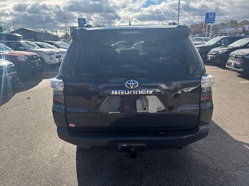 2024 Toyota 4Runner SR5