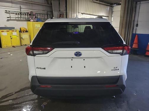 Ice Cap 2024 Toyota RAV4 Hybrid LE