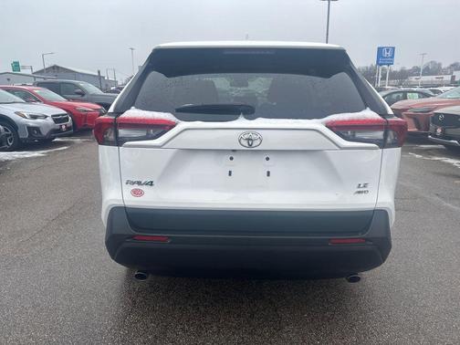 2023 Toyota RAV4 LE
