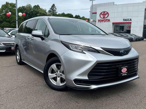 Celestial Silver Metallic 2021 Toyota Sienna LE