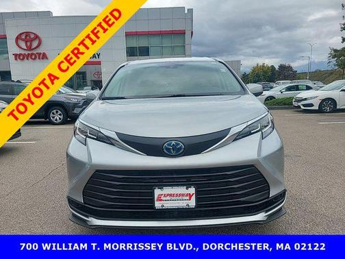 Celestial Silver Metallic 2021 Toyota Sienna LE