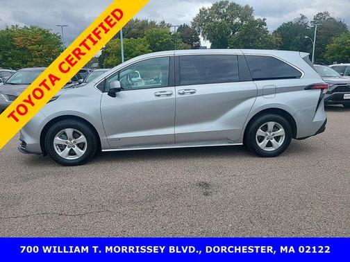 Celestial Silver Metallic 2021 Toyota Sienna LE