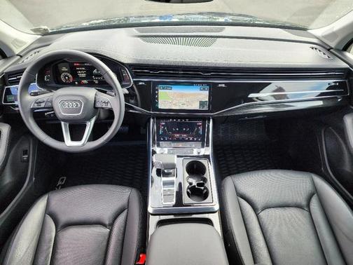 2023 Audi Q7 55 Premium Plus