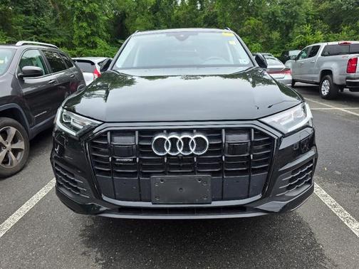 2023 Audi Q7 55 Premium Plus