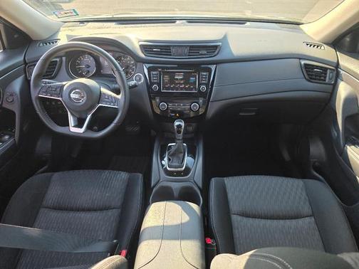 Magnetic Black 2019 Nissan Rogue SV