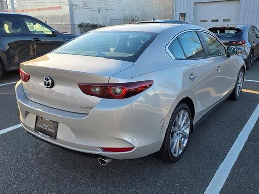 2023 Mazda Mazda3 FWD w/Preferred Package