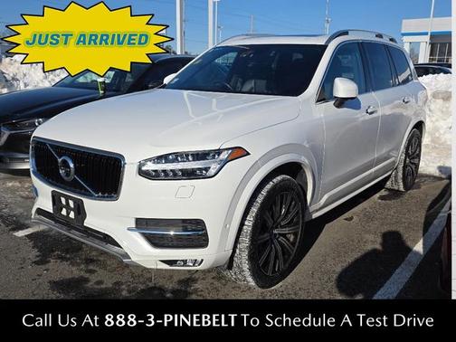 2019 Volvo XC90 T6 Momentum