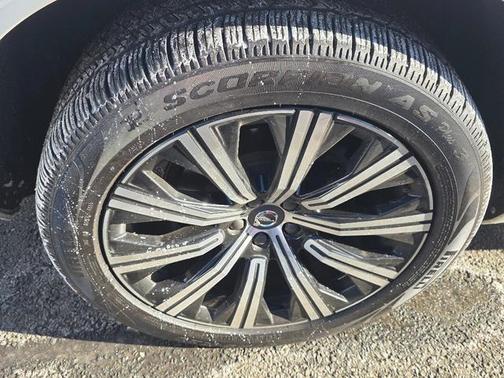 2019 Volvo XC90 T6 Momentum