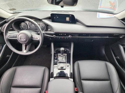 2022 Mazda Mazda3 FWD w/Preferred Package