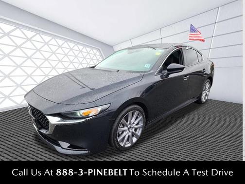 2022 Mazda Mazda3 FWD w/Preferred Package