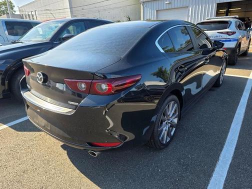 2022 Mazda Mazda3 FWD w/Preferred Package