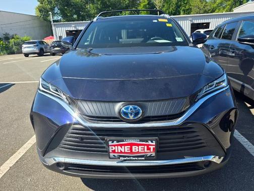 2022 Toyota Venza XLE