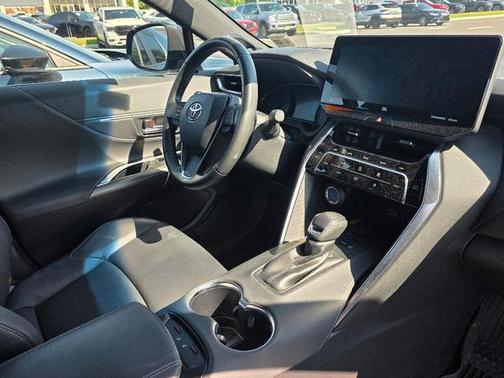 2022 Toyota Venza XLE