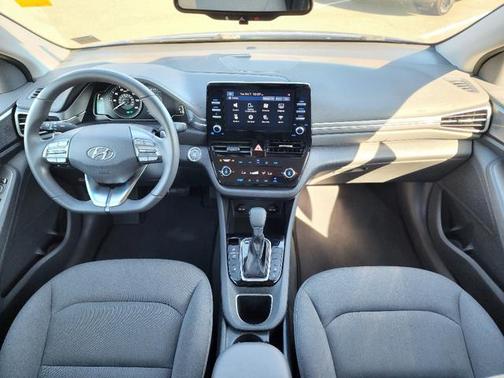 2021 Hyundai IONIQ Plug-In Hybrid SE