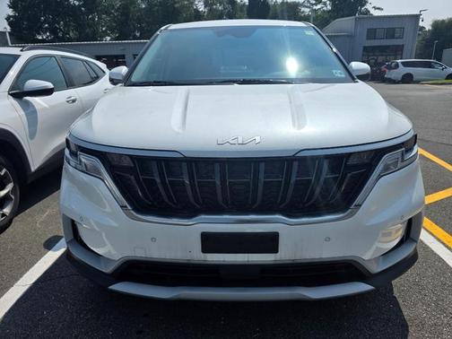 2023 Kia Carnival EX