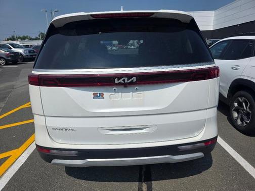 2023 Kia Carnival EX
