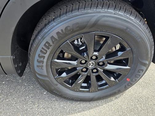 2025 Mazda CX-50 2.5 S Preferred Package