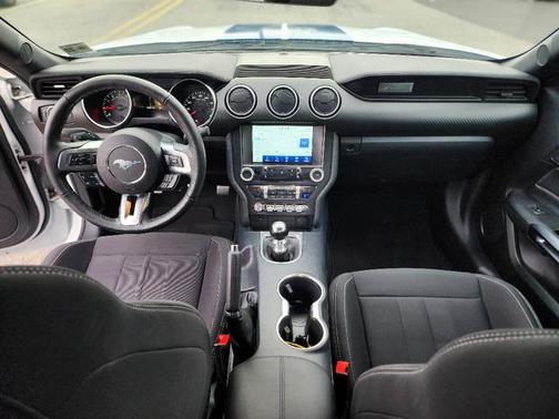 2022 Ford Mustang EcoBoost