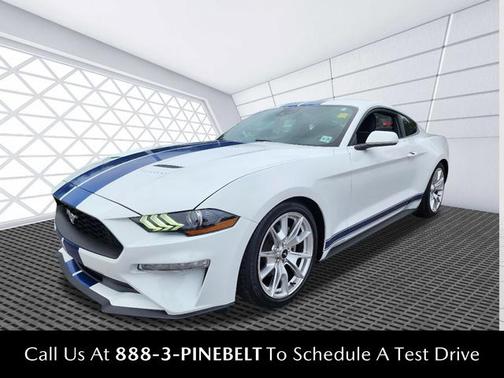 2022 Ford Mustang EcoBoost