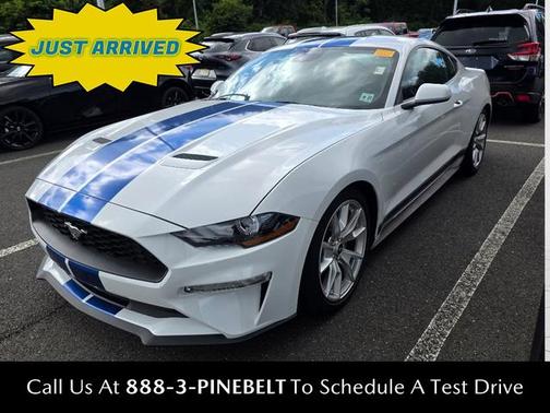 2022 Ford Mustang EcoBoost