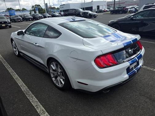 2022 Ford Mustang EcoBoost