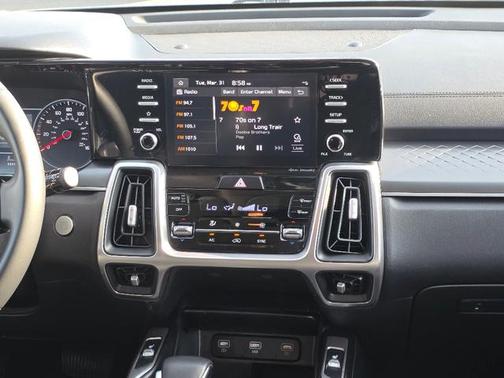 Everlasting Silver 2021 Kia Sorento S