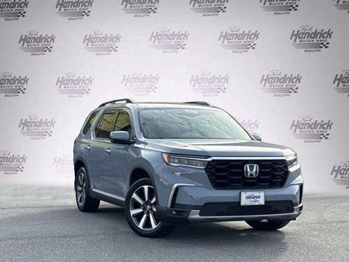 2025 Honda Pilot Touring 8-Passenger