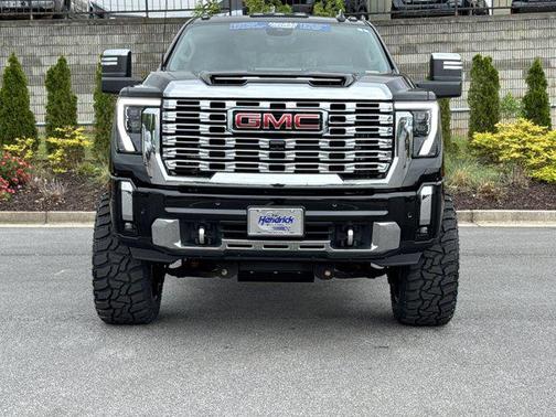 2024 GMC Sierra 2500 Denali