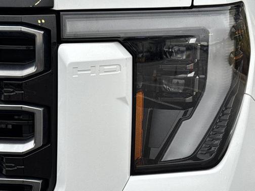 2024 GMC Sierra 2500 AT4