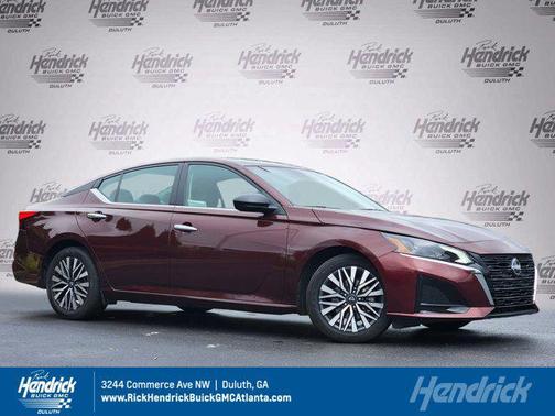 2025 Nissan Altima SV FWD